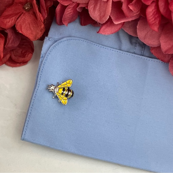 Black and Yellow Bumblebee Cufflinks - Picture 12 of 15